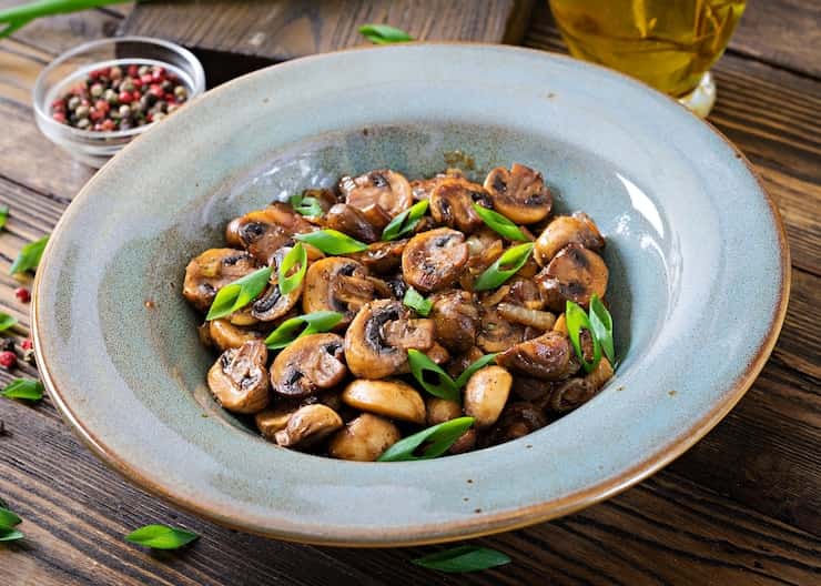 خرید کنسرو لوبیا چیتی و قارچ + فروش ویژه
